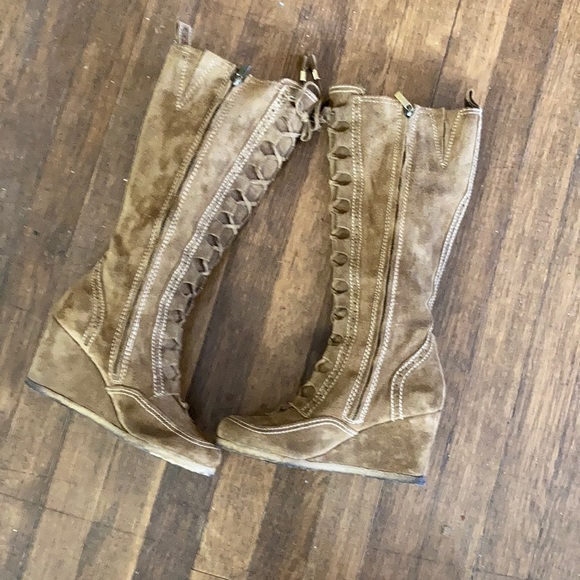 Burberry boots - Picture 4 of 5